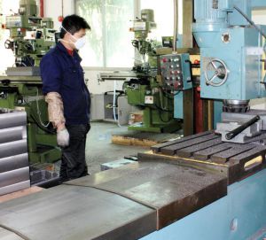 認真上班的同事！